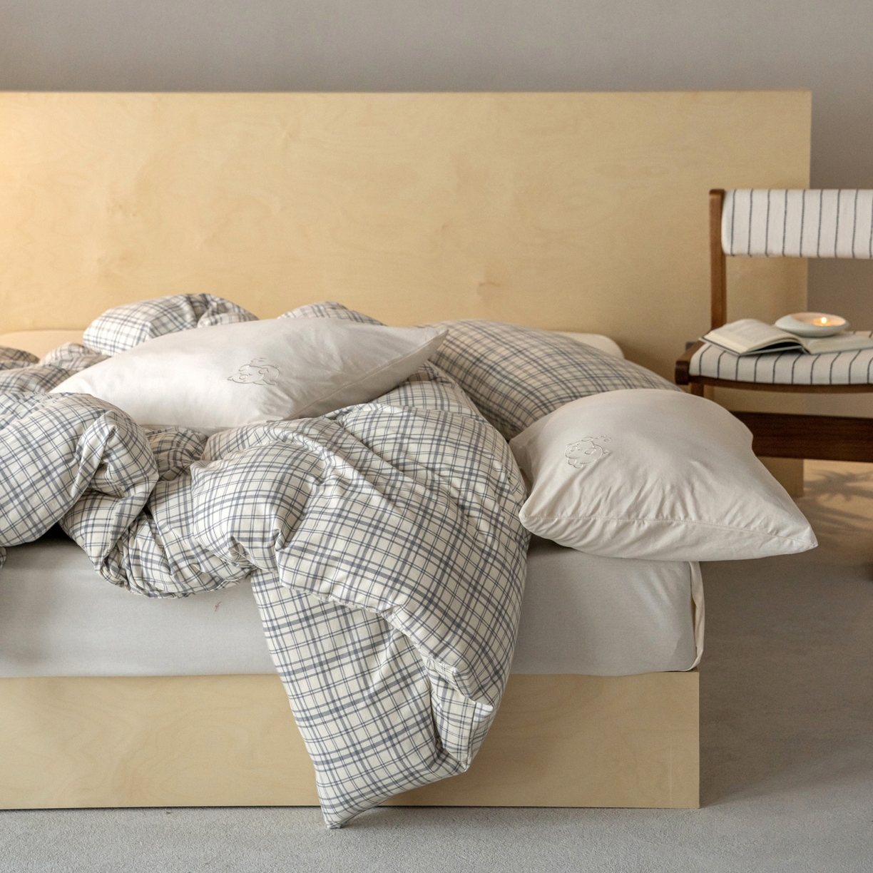 91家纺网 家纺一手货源 找家纺 华超针织 2026新款全棉天竺棉针织格子印花四件套 浅灰格配米白