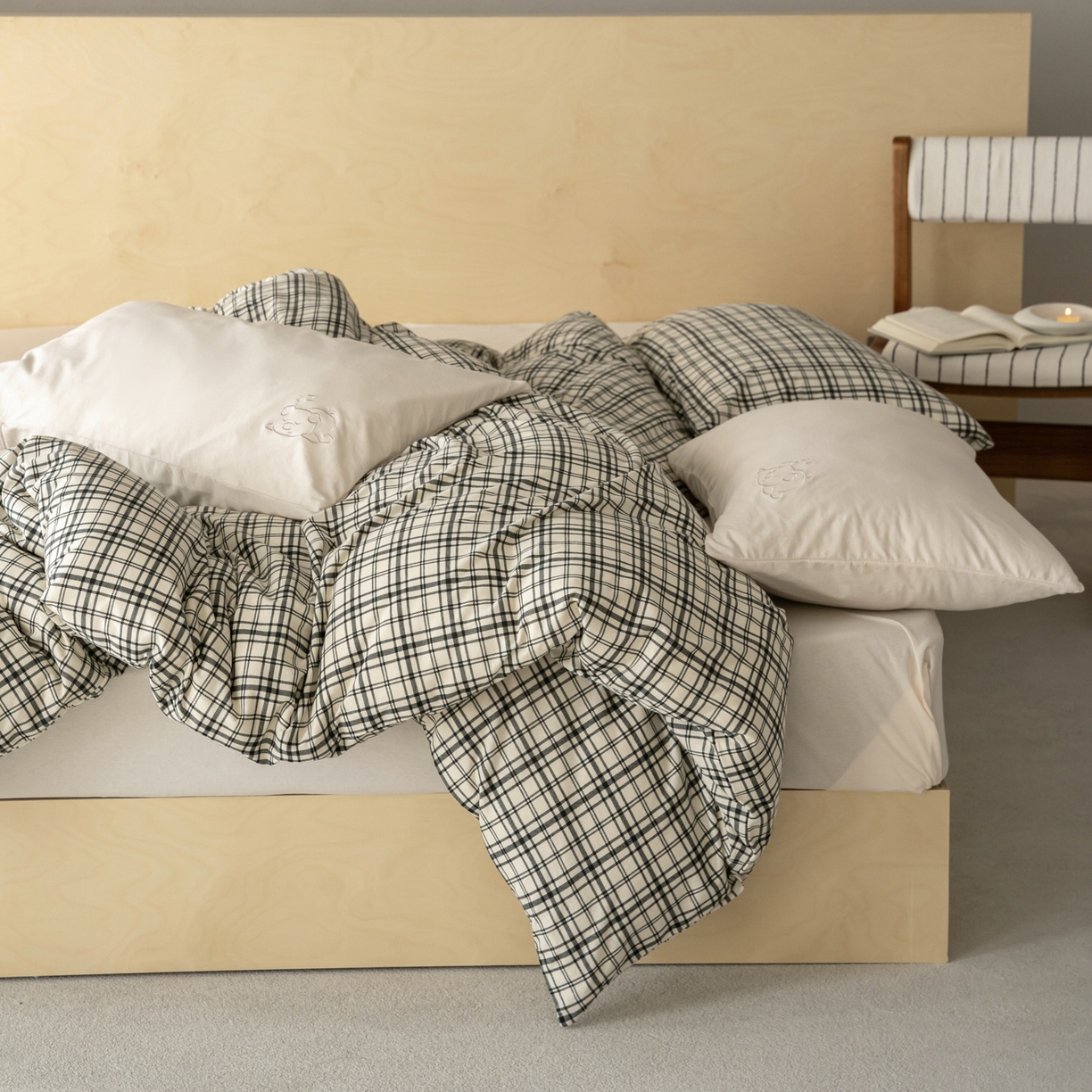 91家纺网 家纺一手货源 找家纺 华超针织 2026新款全棉天竺棉针织格子印花四件套 深灰格配米白