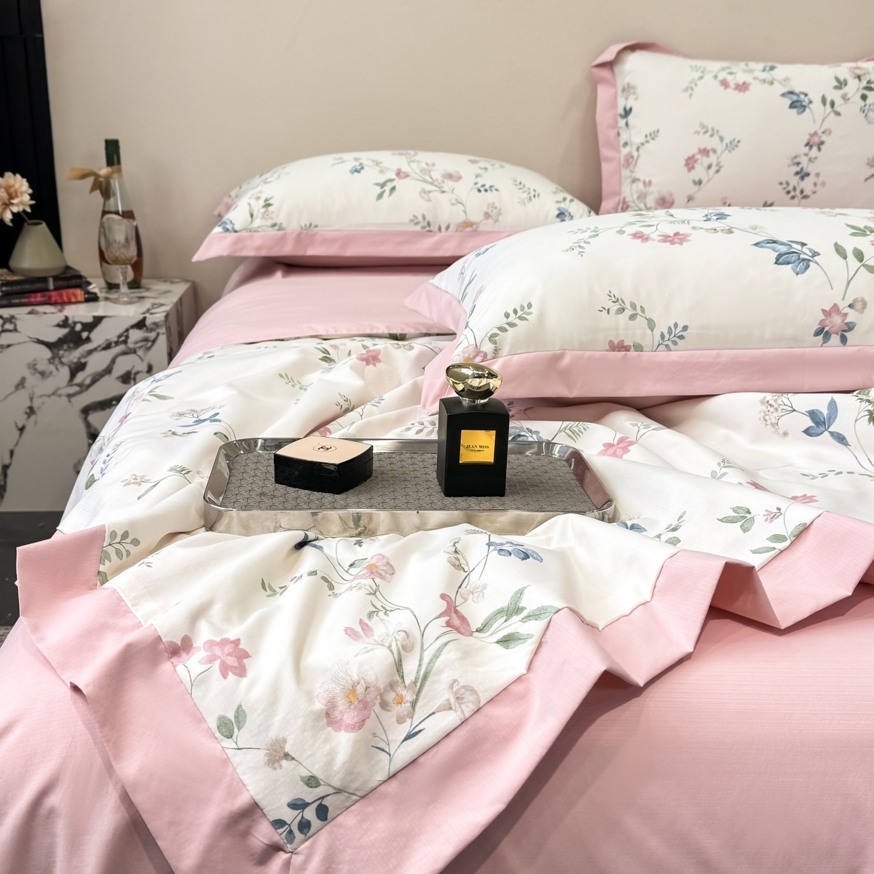 91家纺网 家纺一手货源 找家纺 归属 2026新款凉感天丝棉夏被夏凉被空调被夏被四件套系列 未央粉