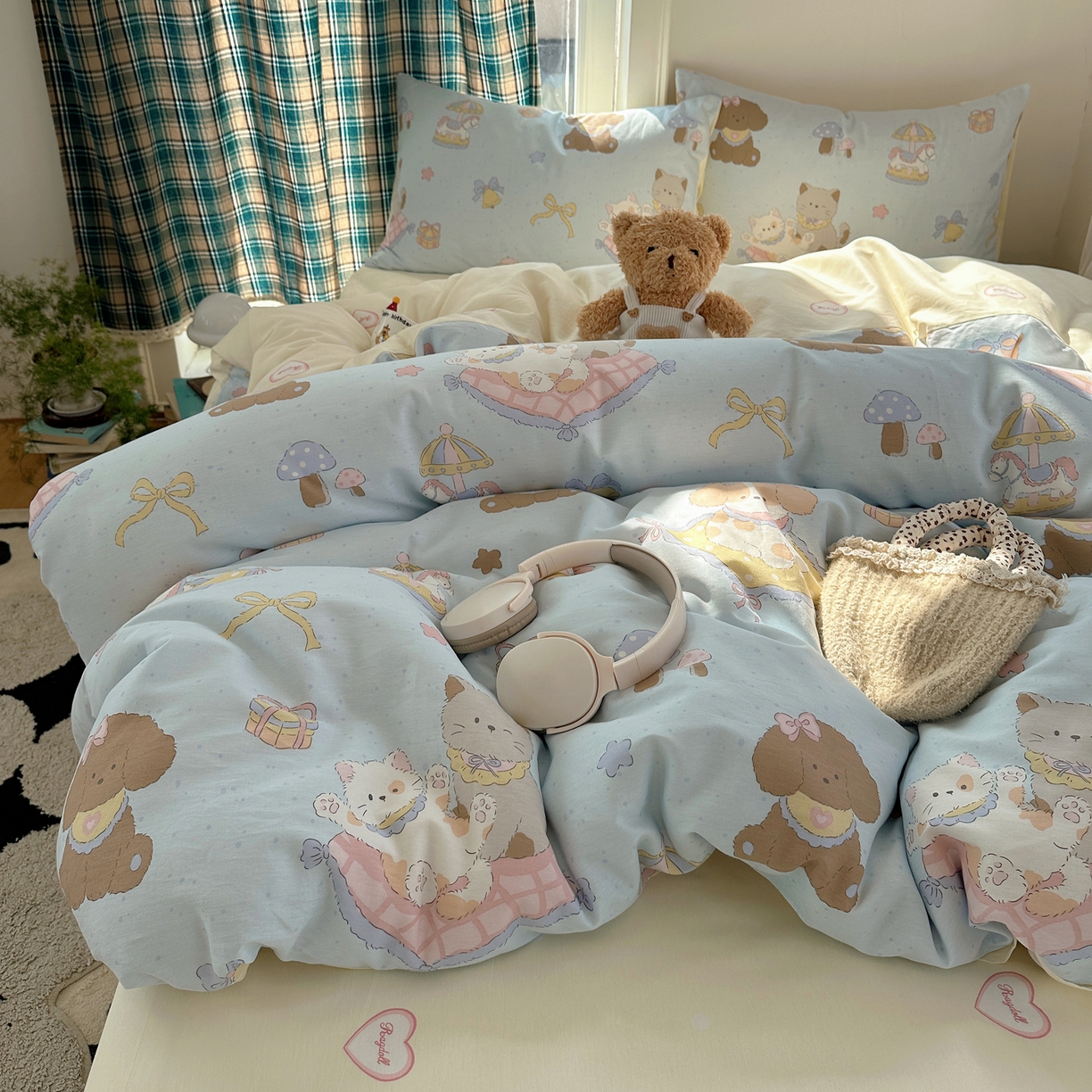 91家纺网 家纺一手货源 找家纺 六巷胡同 2026新款INS减龄可爱风卡通40支13070全棉四件套（第三系列） 猫狗游园会