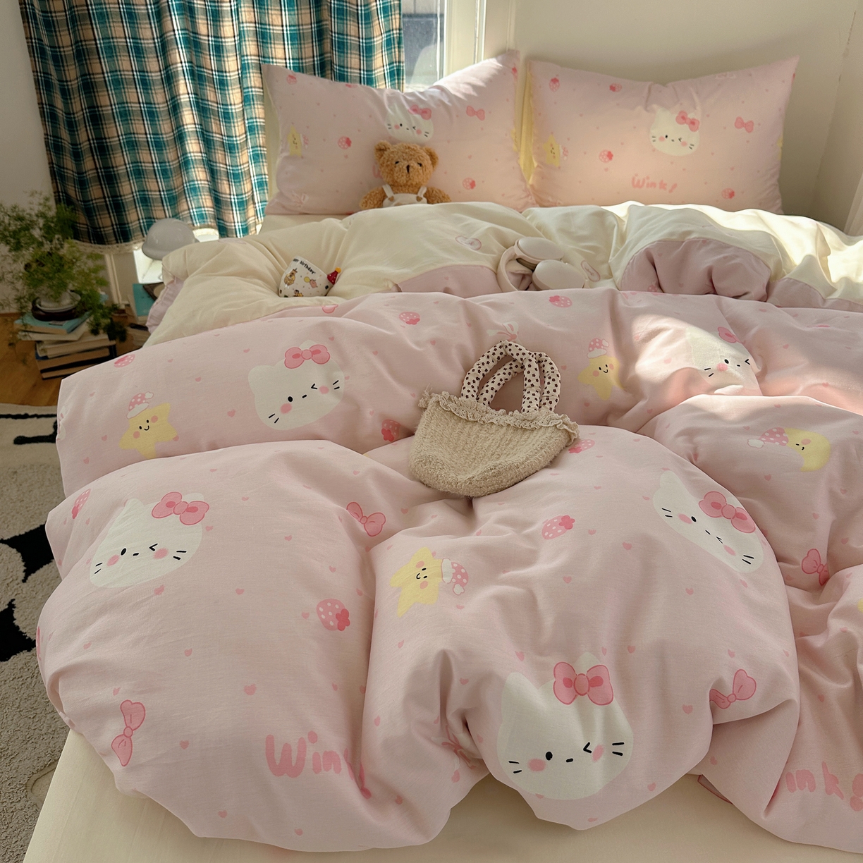 91家纺网 家纺一手货源 找家纺 六巷胡同 2026新款INS减龄可爱风卡通40支13070全棉四件套（第三系列） 粉爱心喵喵