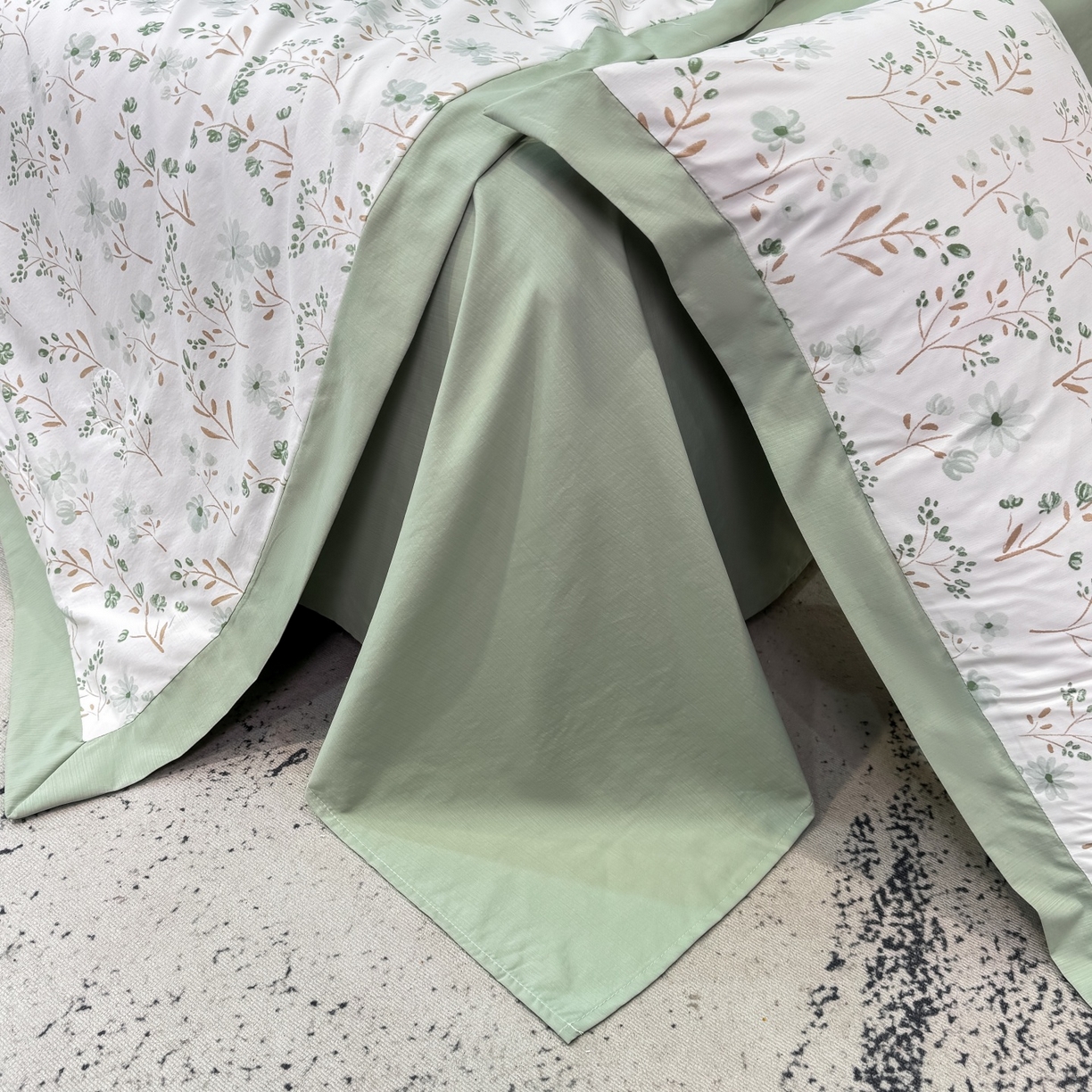 91家纺网 家纺一手货源 找家纺 归属 2026新款凉感天丝棉夏被夏凉被空调被夏被四件套系列 新芽儿