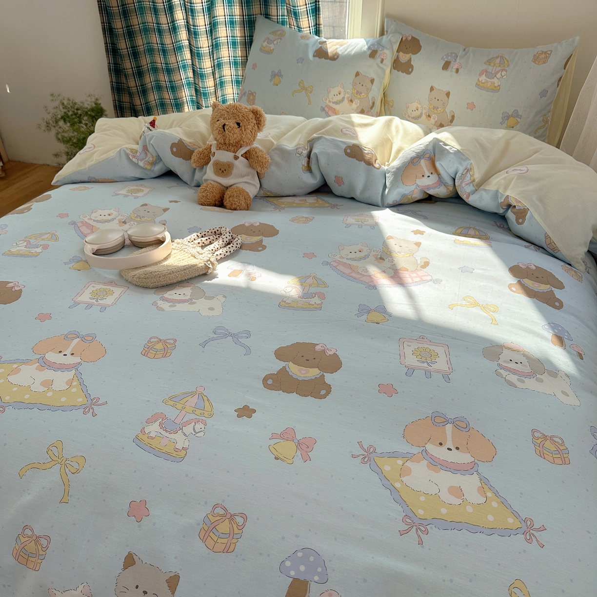 91家纺网 家纺一手货源 找家纺 六巷胡同 2026新款INS减龄可爱风卡通40支13070全棉四件套（第三系列） 猫狗游园会