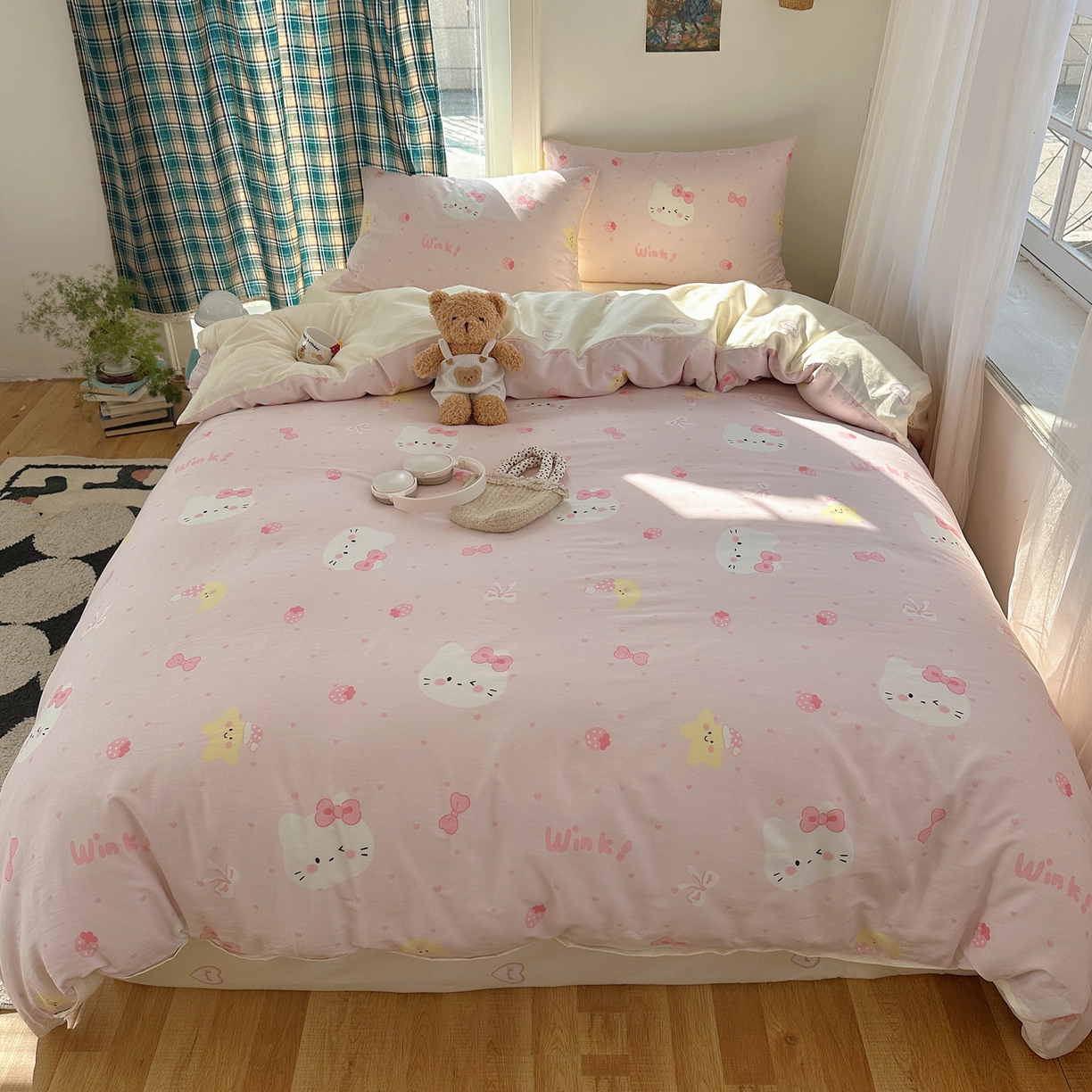 91家纺网 家纺一手货源 找家纺 六巷胡同 2026新款INS减龄可爱风卡通40支13070全棉四件套（第三系列） 粉爱心喵喵