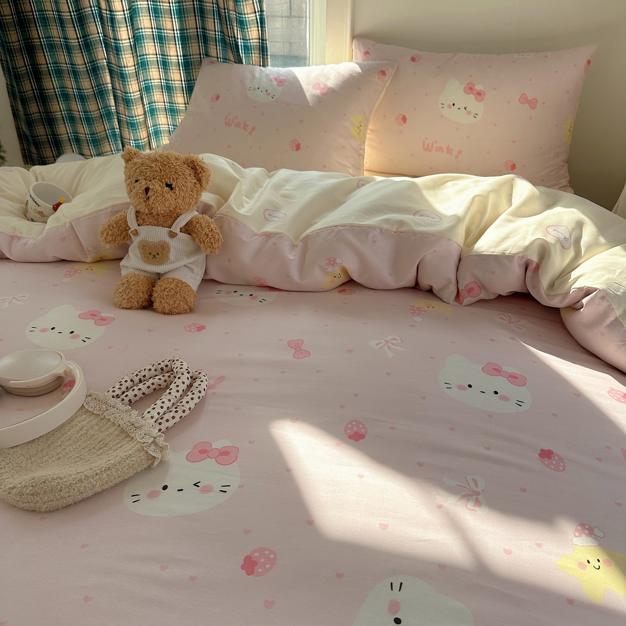 91家纺网 家纺一手货源 找家纺 六巷胡同 2026新款INS减龄可爱风卡通40支13070全棉四件套（第三系列） 粉爱心喵喵