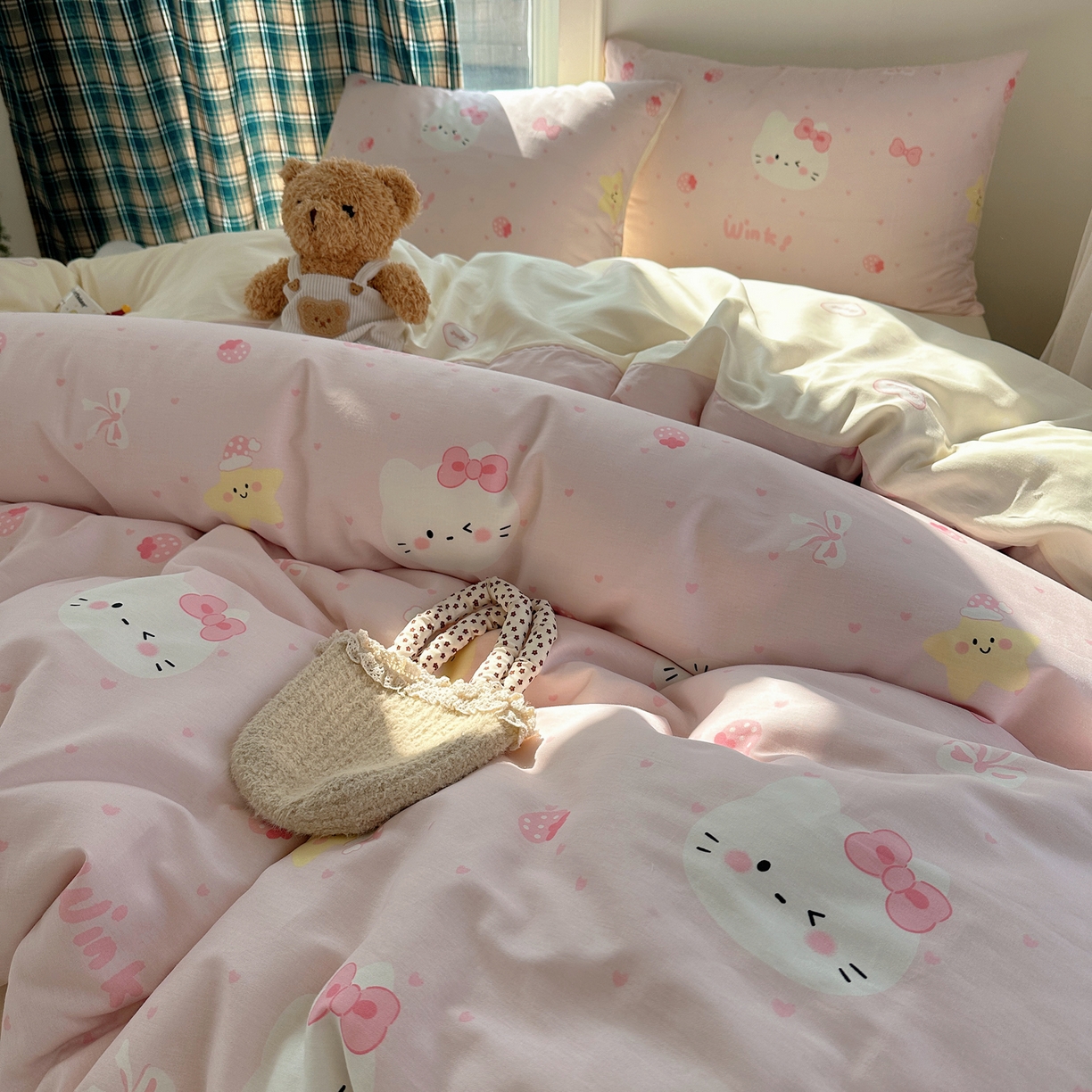 91家纺网 家纺一手货源 找家纺 六巷胡同 2026新款INS减龄可爱风卡通40支13070全棉四件套（第三系列） 粉爱心喵喵