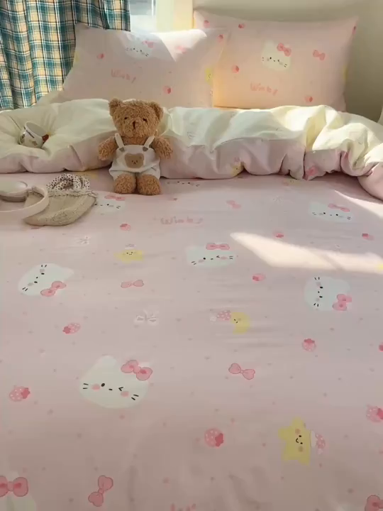 91家纺网 家纺一手货源 找家纺 六巷胡同 2026新款INS减龄可爱风卡通40支13070全棉四件套（第三系列） 粉爱心喵喵