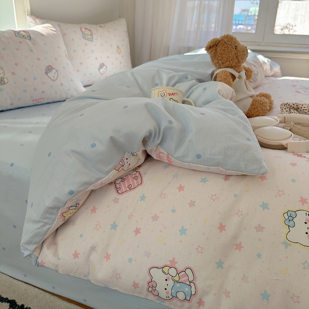 91家纺网 家纺一手货源 找家纺 六巷胡同 2026新款INS减龄可爱风卡通40支13070全棉四件套（第三系列） 粉星闺蜜喵