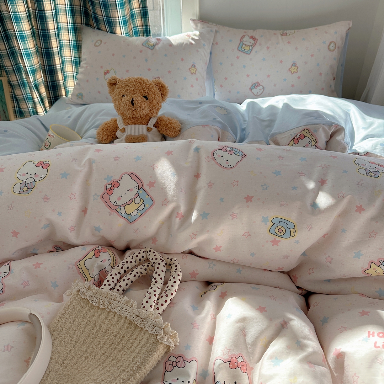 91家纺网 家纺一手货源 找家纺 六巷胡同 2026新款INS减龄可爱风卡通40支13070全棉四件套（第三系列） 粉星闺蜜喵