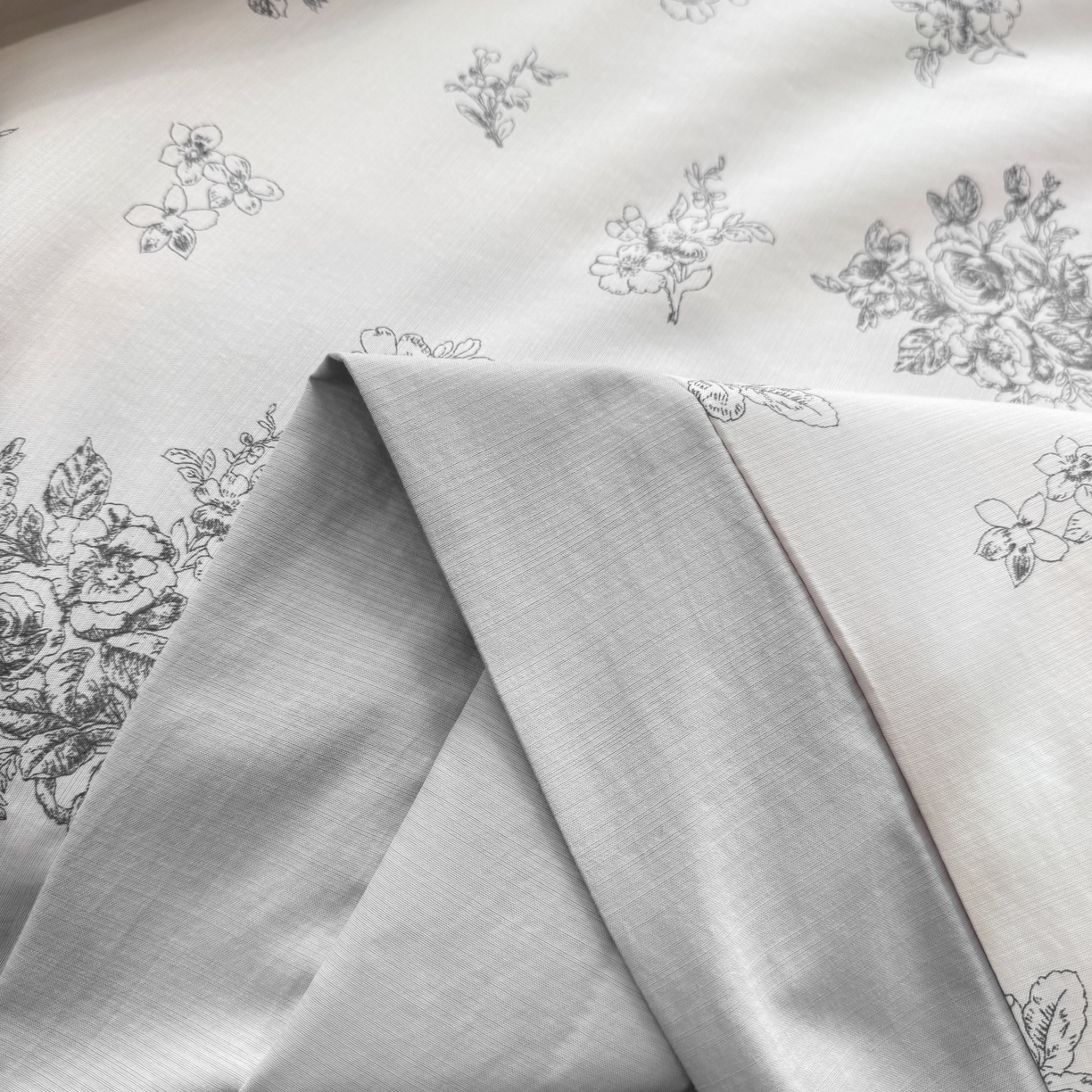 91家纺网 家纺一手货源 找家纺 归属 2026新款凉感天丝棉夏被夏凉被空调被夏被四件套系列 云涧灰