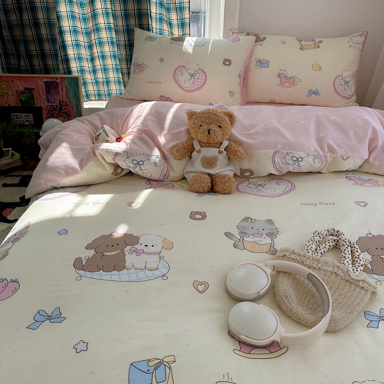 91家纺网 家纺一手货源 找家纺 六巷胡同 2026新款INS减龄可爱风卡通40支13070全棉四件套（第三系列） 狗狗轰趴记