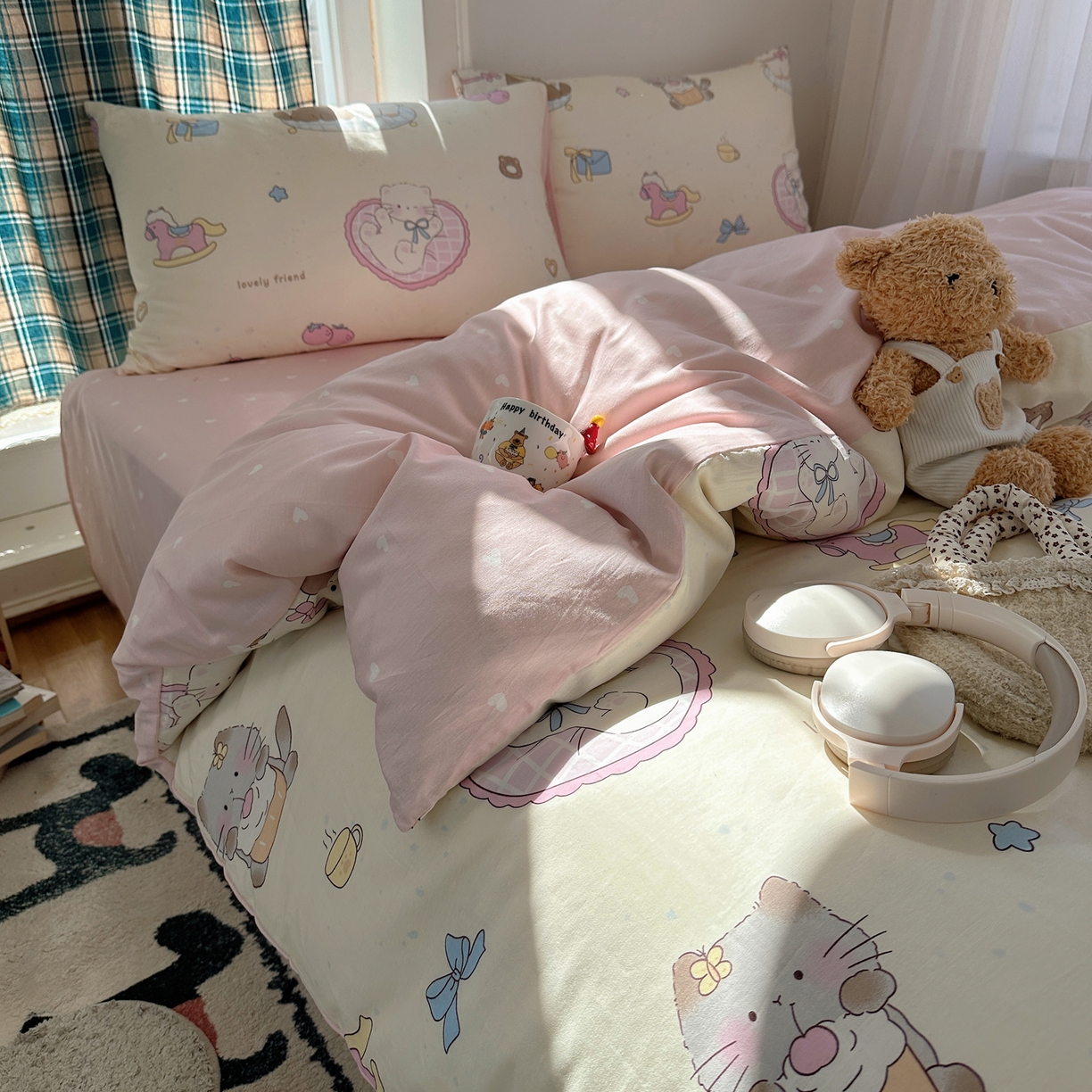 91家纺网 家纺一手货源 找家纺 六巷胡同 2026新款INS减龄可爱风卡通40支13070全棉四件套（第三系列） 狗狗轰趴记