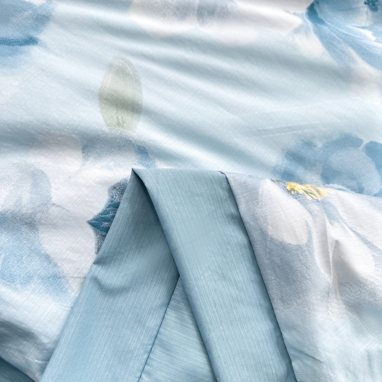 91家纺网 家纺一手货源 找家纺 归属 2026新款凉感天丝棉夏被夏凉被空调被夏被四件套系列 云兮蓝