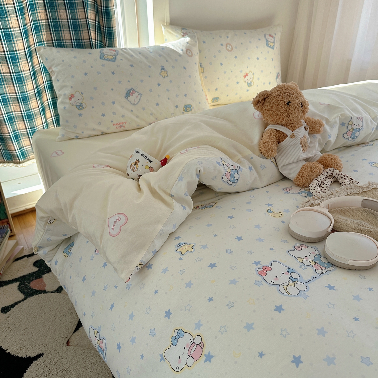 91家纺网 家纺一手货源 找家纺 六巷胡同 2026新款INS减龄可爱风卡通40支13070全棉四件套（第三系列） 蓝星电话喵