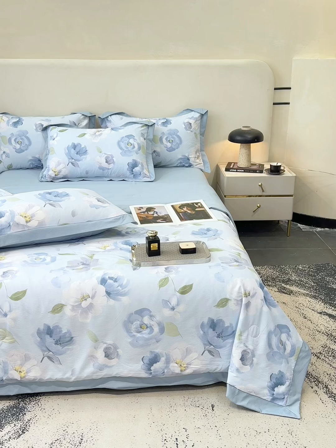 91家纺网 家纺一手货源 找家纺 归属 2026新款凉感天丝棉夏被夏凉被空调被夏被四件套系列 云兮蓝