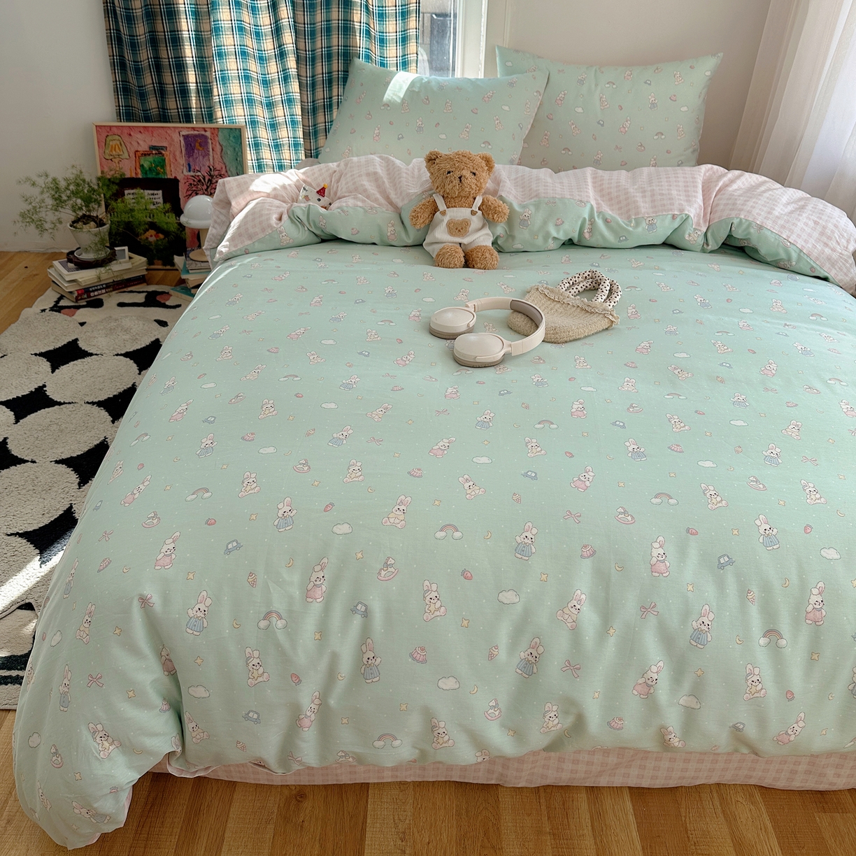 91家纺网 家纺一手货源 找家纺 六巷胡同 2026新款INS减龄可爱风卡通40支13070全棉四件套（第三系列） 萝莉邦尼兔