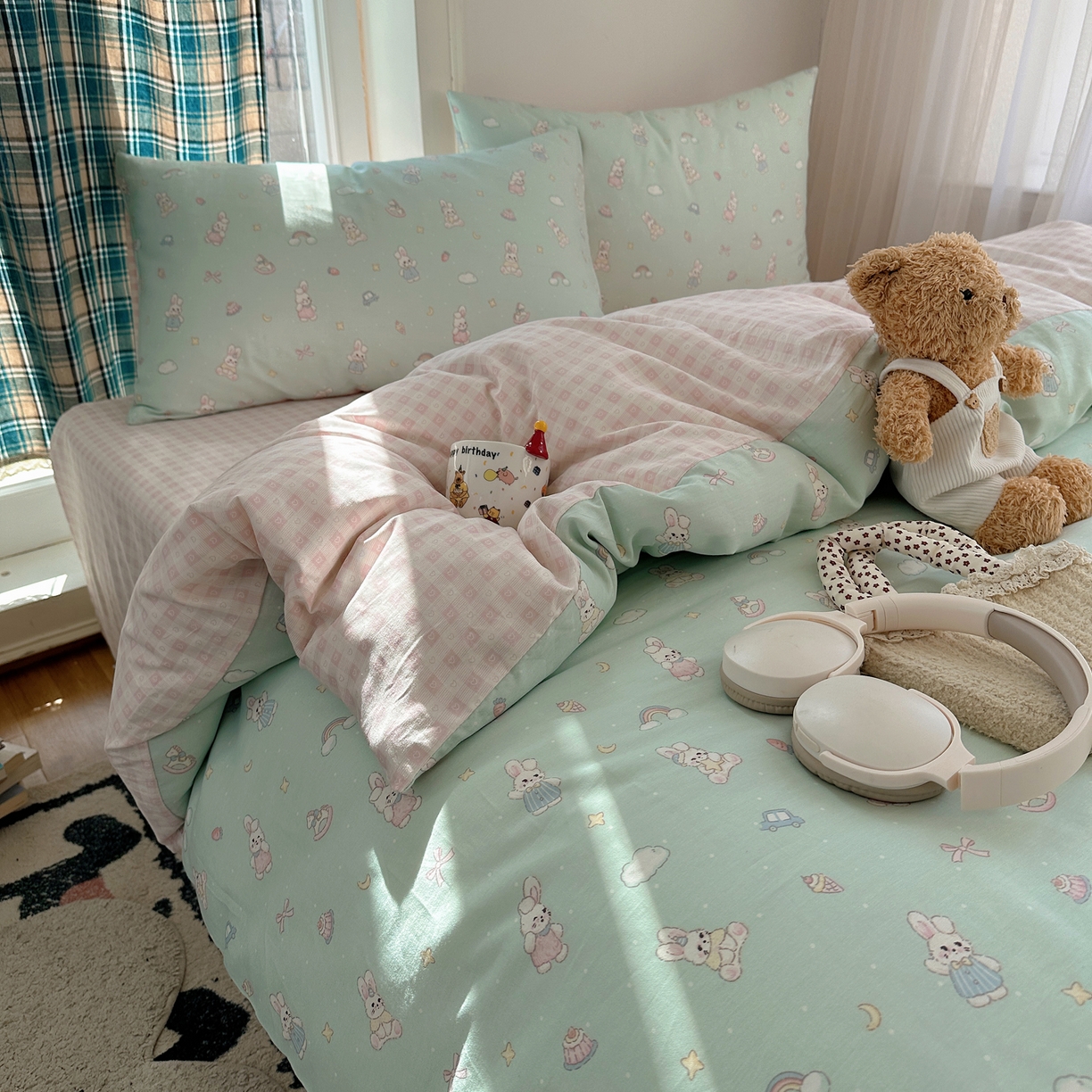 91家纺网 家纺一手货源 找家纺 六巷胡同 2026新款INS减龄可爱风卡通40支13070全棉四件套（第三系列） 萝莉邦尼兔