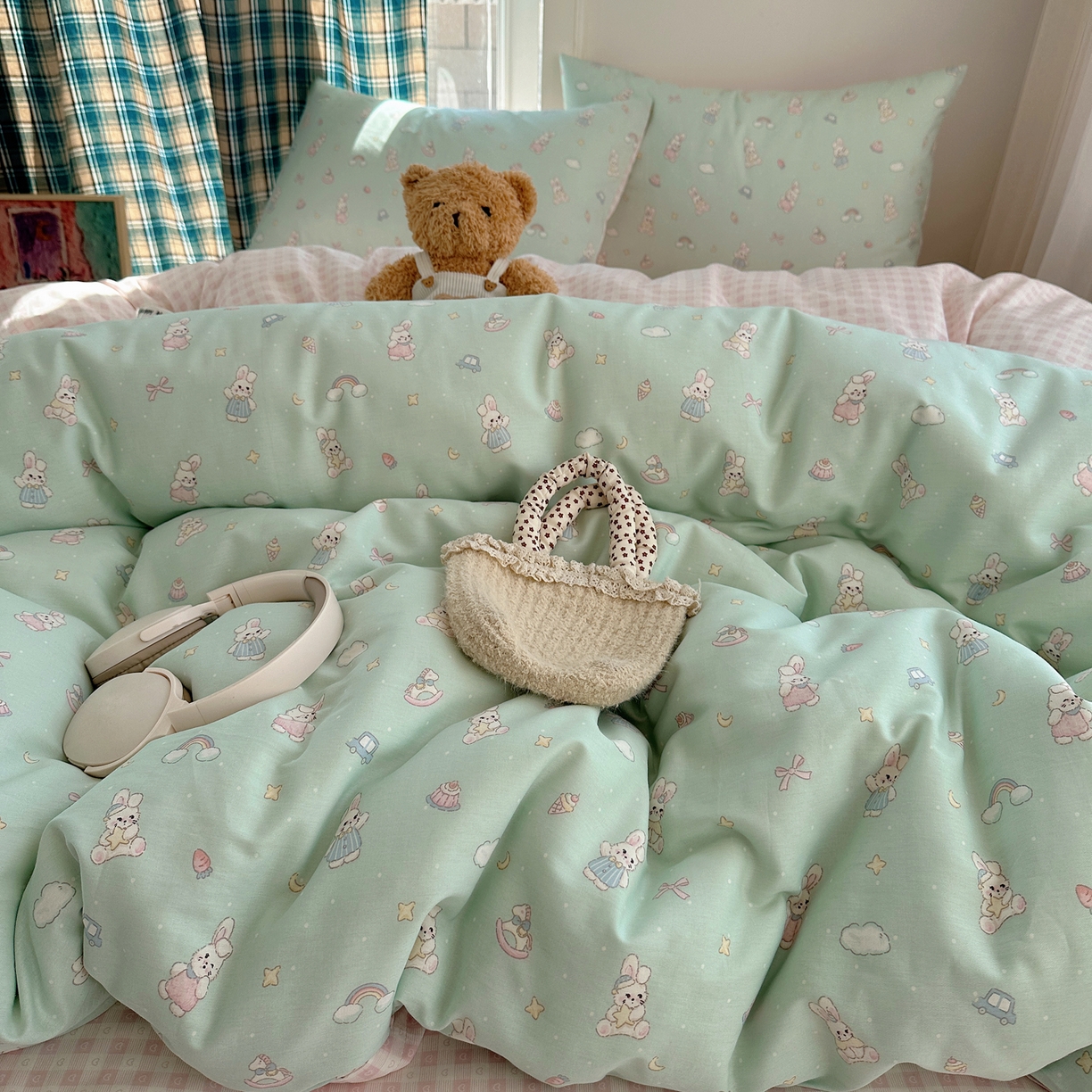 91家纺网 家纺一手货源 找家纺 六巷胡同 2026新款INS减龄可爱风卡通40支13070全棉四件套（第三系列） 萝莉邦尼兔