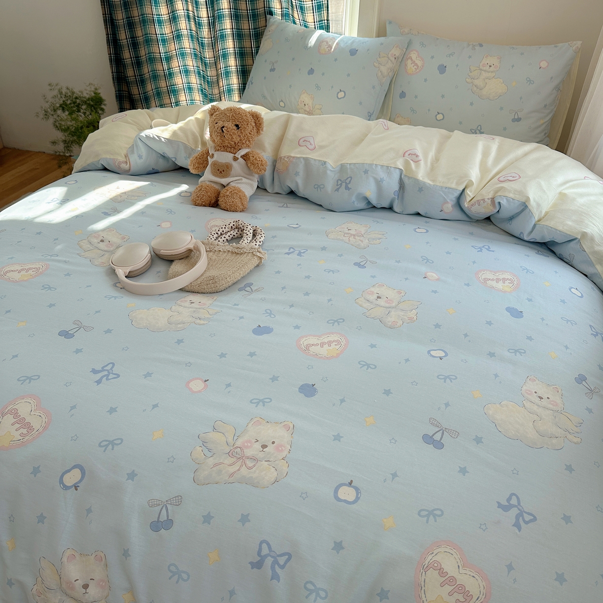 91家纺网 家纺一手货源 找家纺 六巷胡同 2026新款INS减龄可爱风卡通40支13070全棉四件套（第三系列） 萌趣小飞犬