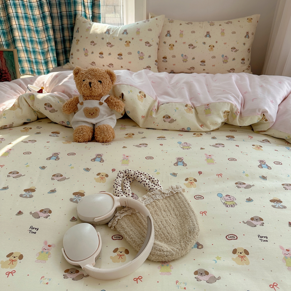 91家纺网 家纺一手货源 找家纺 六巷胡同 2026新款INS减龄可爱风卡通40支13070全棉四件套（第三系列） 气球派希犬