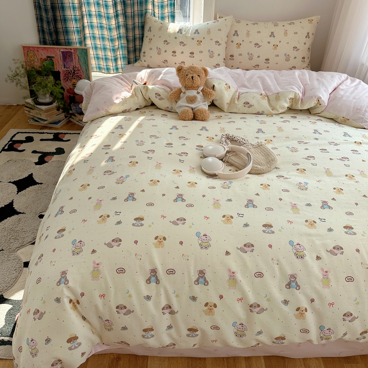 91家纺网 家纺一手货源 找家纺 六巷胡同 2026新款INS减龄可爱风卡通40支13070全棉四件套（第三系列） 气球派希犬