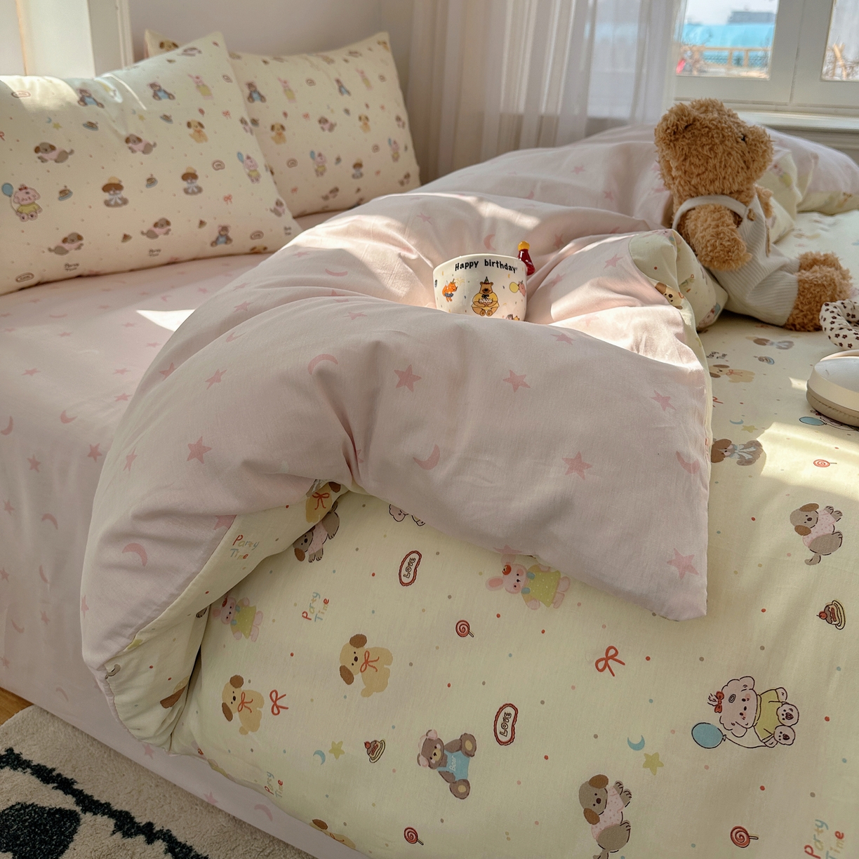 91家纺网 家纺一手货源 找家纺 六巷胡同 2026新款INS减龄可爱风卡通40支13070全棉四件套（第三系列） 气球派希犬