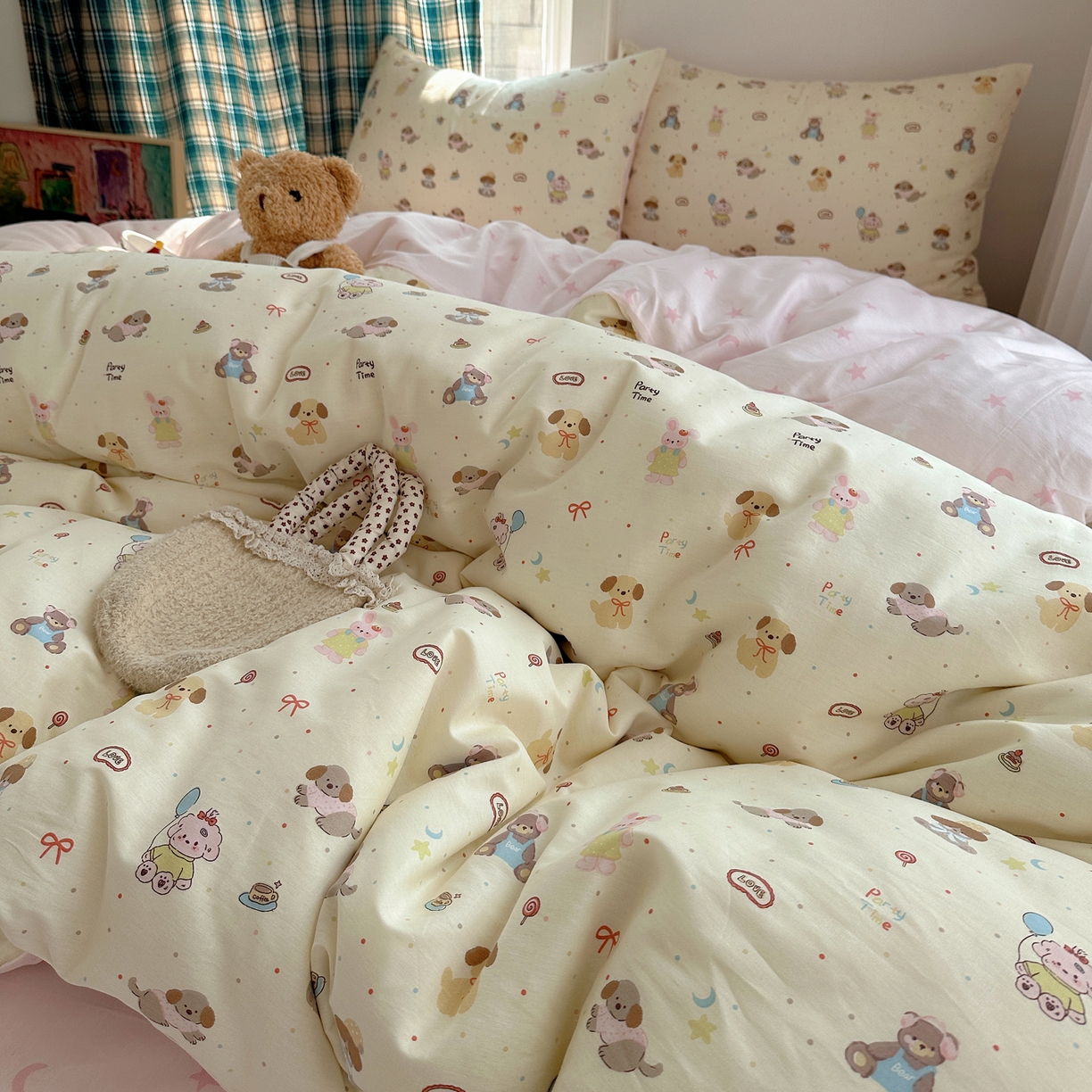 91家纺网 家纺一手货源 找家纺 六巷胡同 2026新款INS减龄可爱风卡通40支13070全棉四件套（第三系列） 气球派希犬