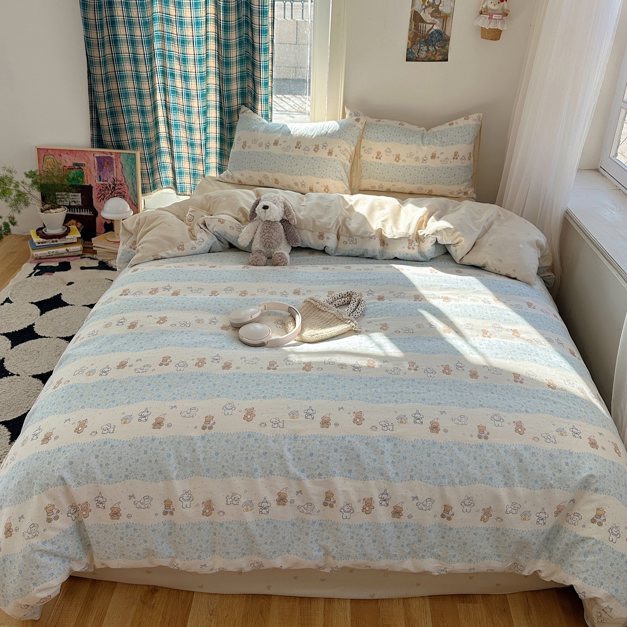 91家纺网 家纺一手货源 找家纺 六巷胡同 2026新款INS减龄可爱风卡通40支13070全棉四件套（第三系列） 熊友赏花集