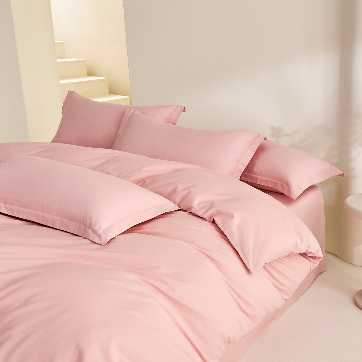 91家纺网 家纺一手货源 找家纺 元元家居（元元被业） 2026新款全棉纯棉13372纯色四件套系列 果粉