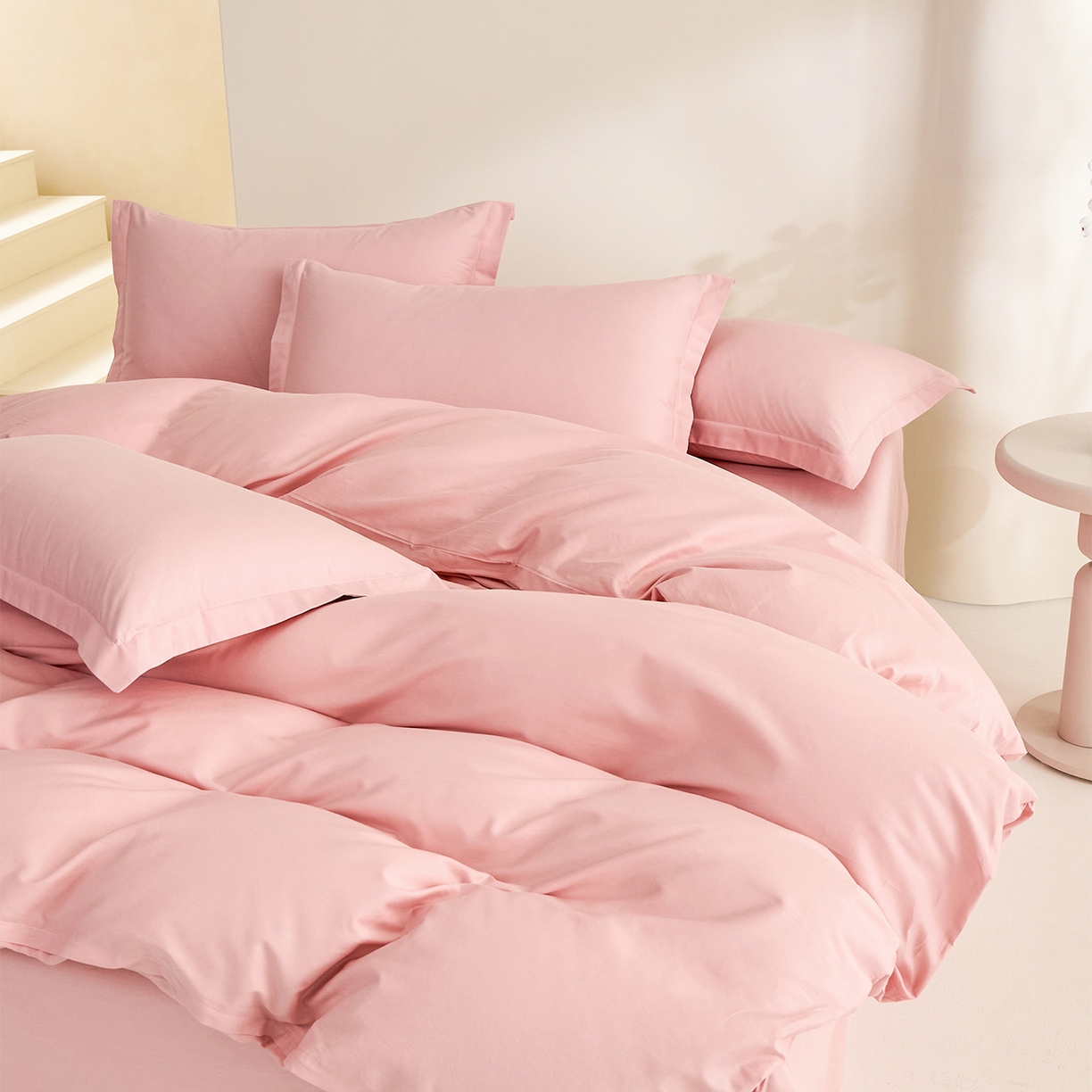 91家纺网 家纺一手货源 找家纺 元元家居（元元被业） 2026新款全棉纯棉13372纯色四件套系列 果粉