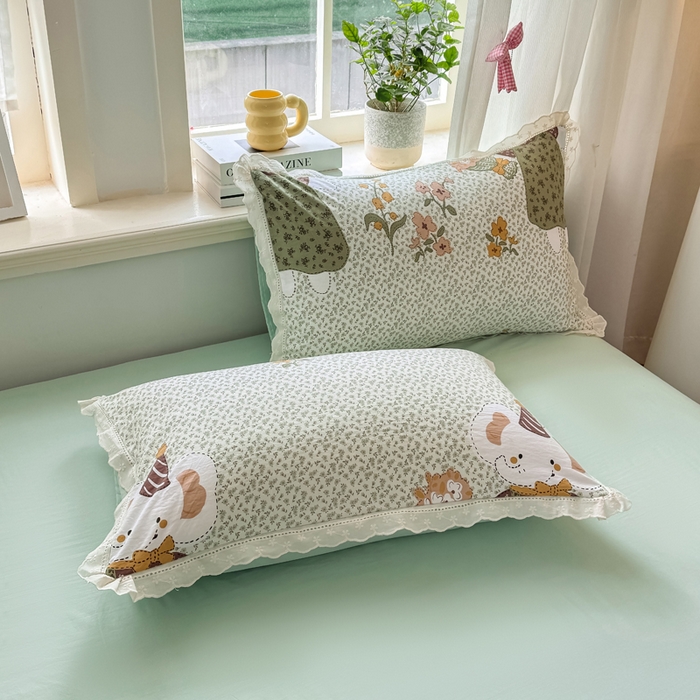 91家纺网 家纺一手货源 找家纺 憨豆家纺 2026春夏新款古法仿棉夏被四件套镂空花边大板印花夏凉被空调被（含抗菌纤维） 一束繁花