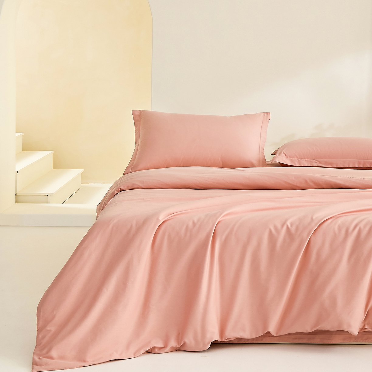 91家纺网 家纺一手货源 找家纺 元元家居（元元被业） 2026新款全棉纯棉13372纯色两用夏被夏凉被空调被四件套 炫彩粉