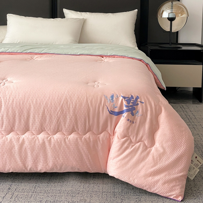 91家纺网 家纺一手货源 找家纺 梦莎被业 2026新款A类亲肤水洗棉大豆被--梦系列 梦之粉