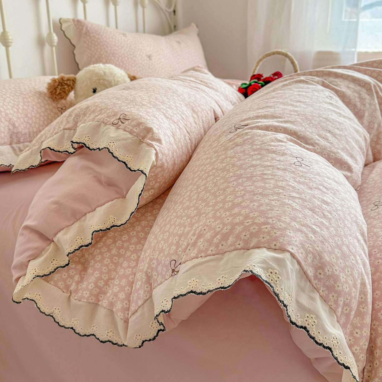 91家纺网 家纺一手货源 找家纺 晚爱家纺（原晚安家居） 2026春夏新款古法水洗棉复古法式花边四件套少女公主风 粉色蝴蝶结