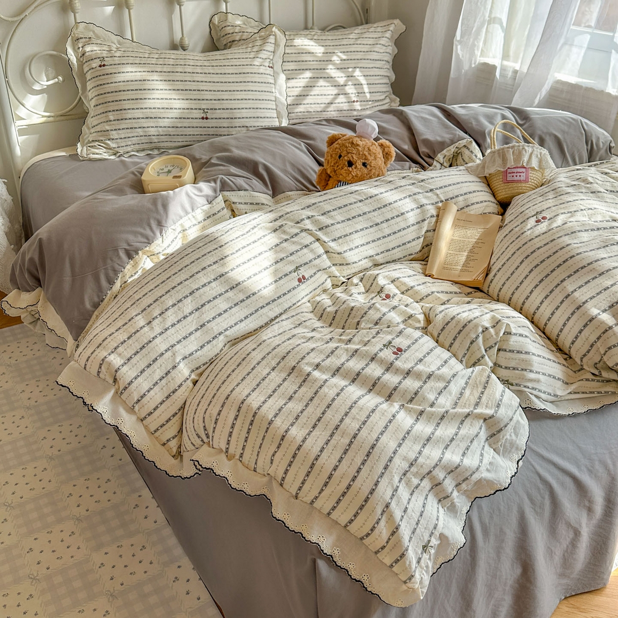 91家纺网 家纺一手货源 找家纺 晚爱家纺（原晚安家居） 2026春夏新款古法水洗棉复古法式花边四件套少女公主风 樱桃日记