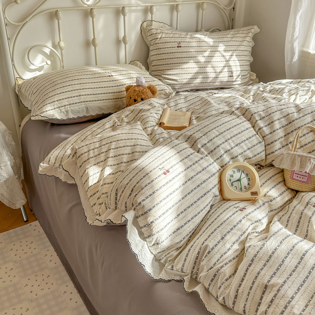 91家纺网 家纺一手货源 找家纺 晚爱家纺（原晚安家居） 2026春夏新款古法水洗棉复古法式花边四件套少女公主风 樱桃日记