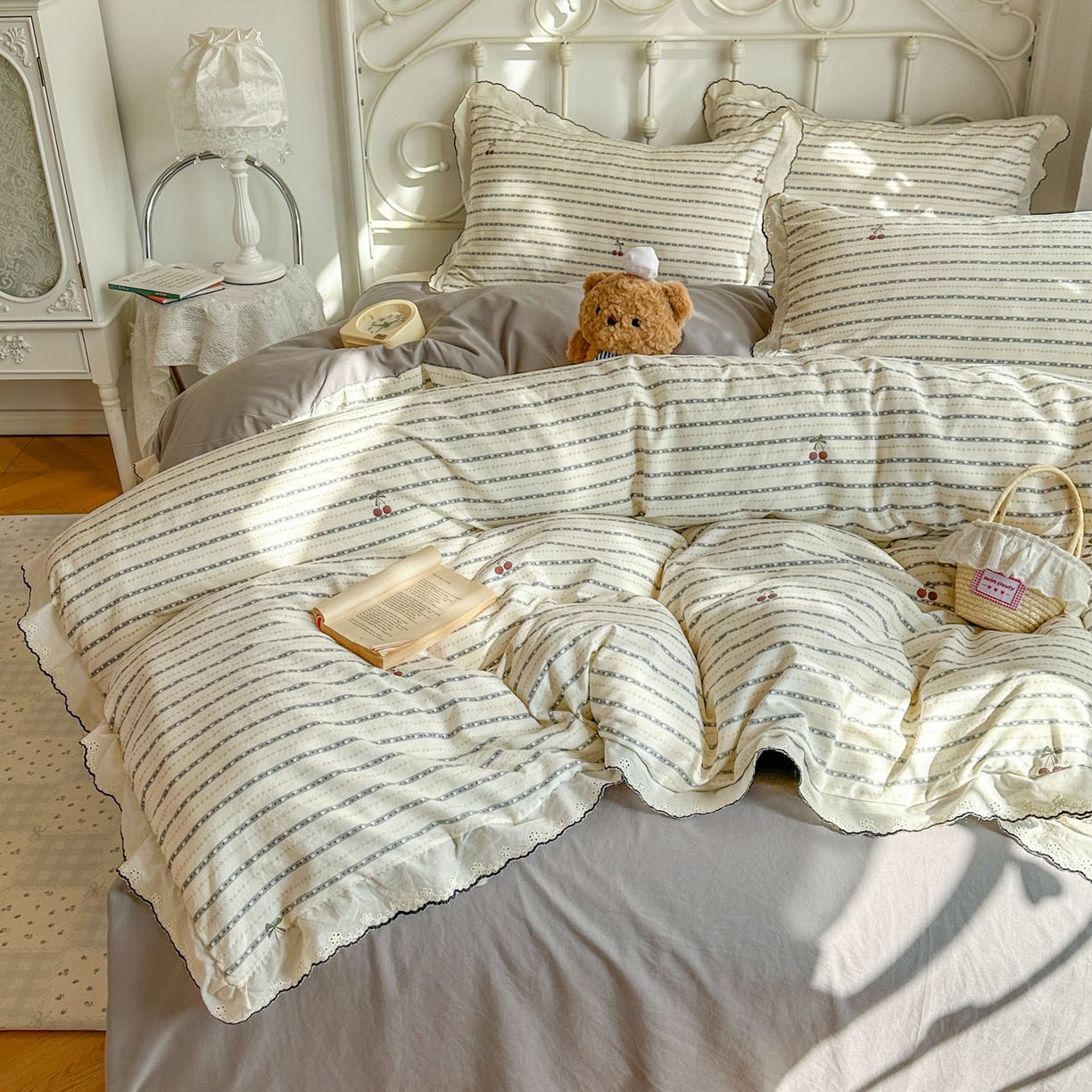 91家纺网 家纺一手货源 找家纺 晚爱家纺（原晚安家居） 2026春夏新款古法水洗棉复古法式花边四件套少女公主风 樱桃日记