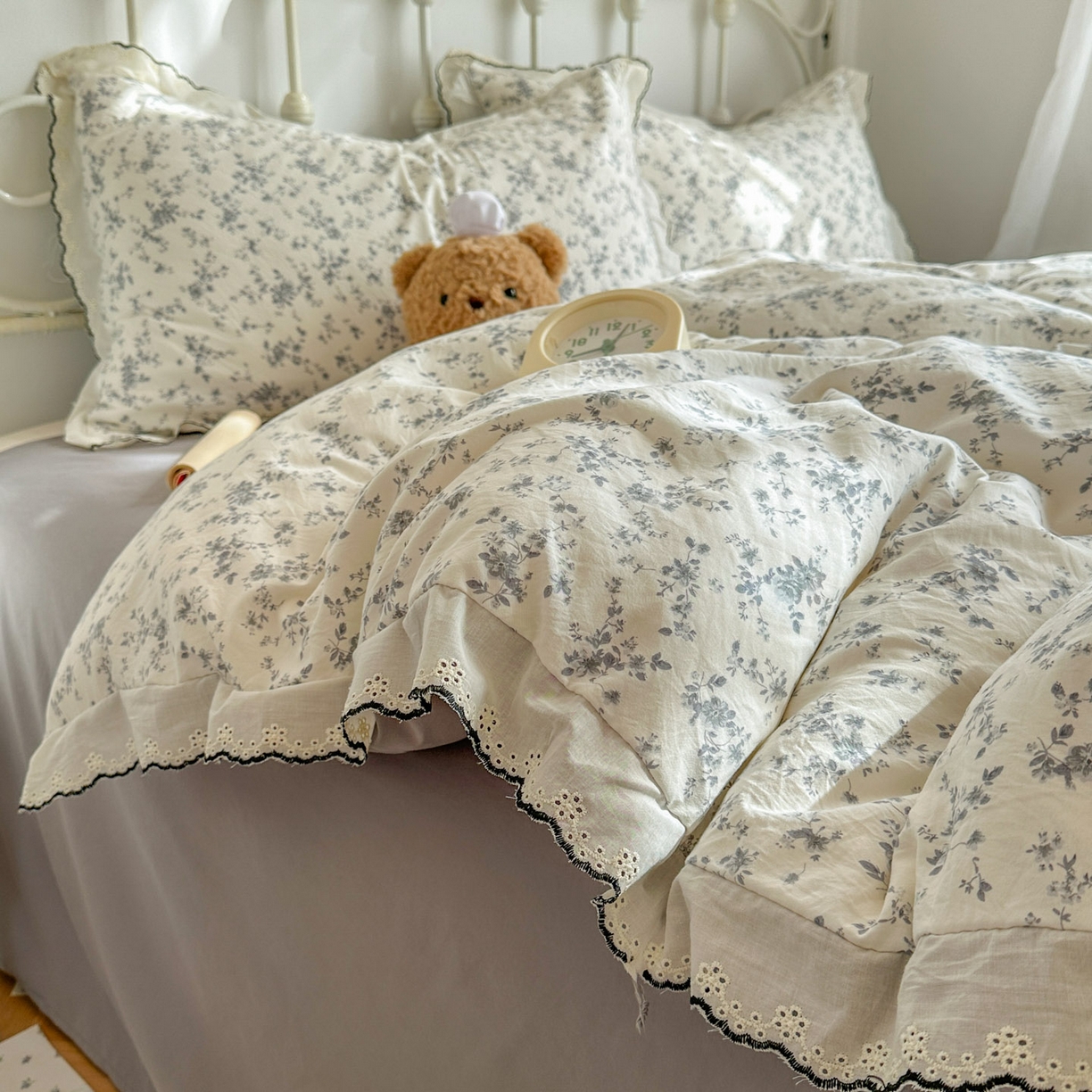 91家纺网 家纺一手货源 找家纺 晚爱家纺（原晚安家居） 2026春夏新款古法水洗棉复古法式花边四件套少女公主风 雾蓝花野