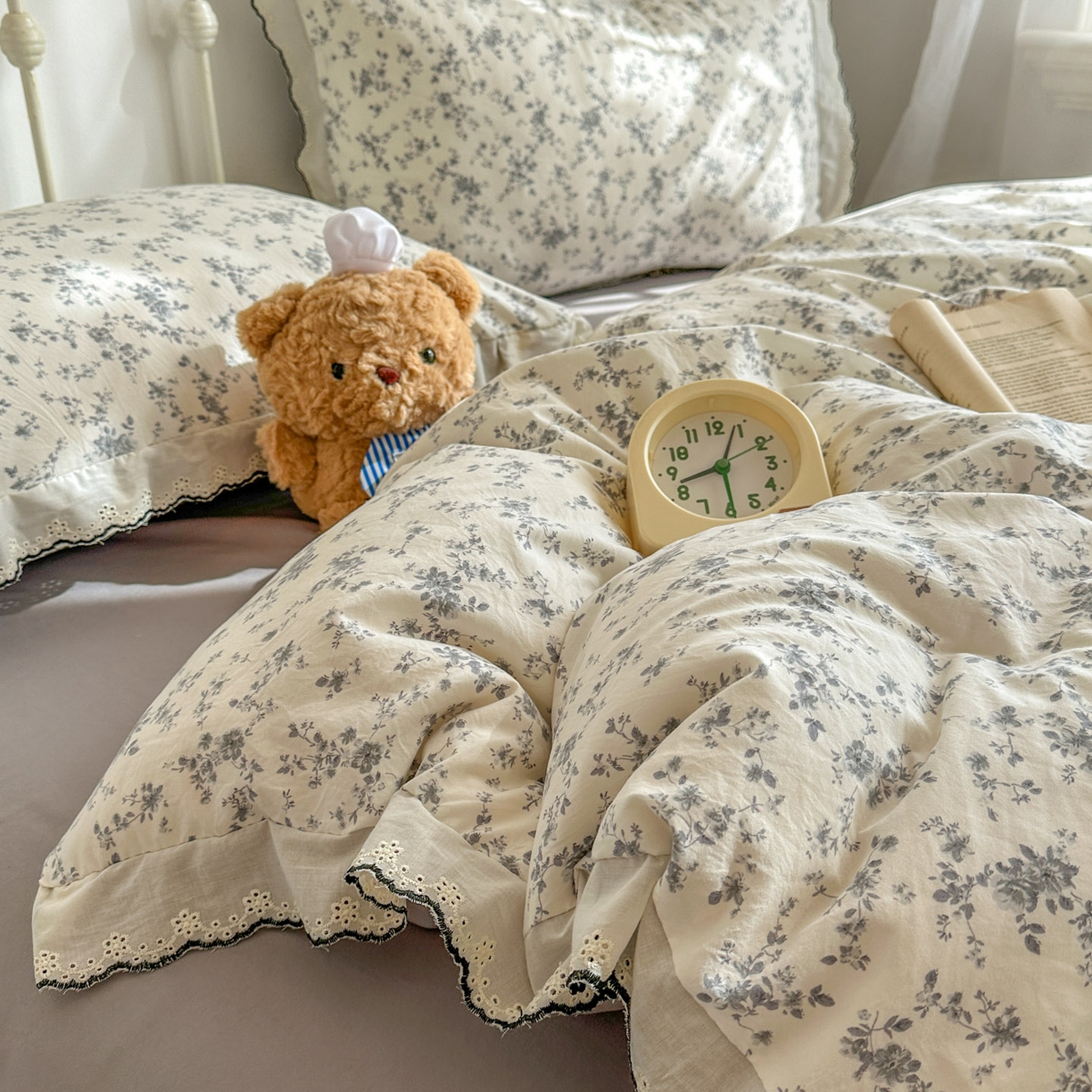 91家纺网 家纺一手货源 找家纺 晚爱家纺（原晚安家居） 2026春夏新款古法水洗棉复古法式花边四件套少女公主风 雾蓝花野