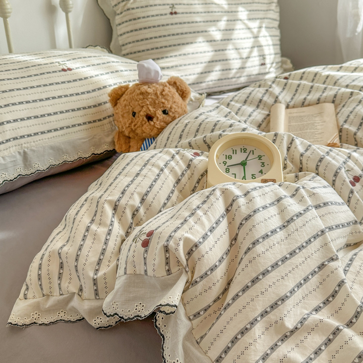 91家纺网 家纺一手货源 找家纺 晚爱家纺（原晚安家居） 2026春夏新款古法水洗棉复古法式花边四件套少女公主风 樱桃日记