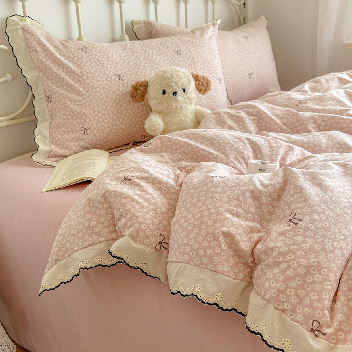 91家纺网 家纺一手货源 找家纺 晚爱家纺（原晚安家居） 2026春夏新款古法水洗棉复古法式花边四件套少女公主风 粉色蝴蝶结