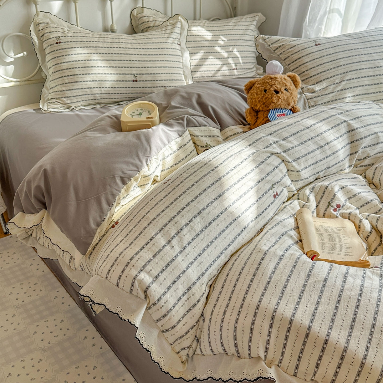 91家纺网 家纺一手货源 找家纺 晚爱家纺（原晚安家居） 2026春夏新款古法水洗棉复古法式花边四件套少女公主风 樱桃日记