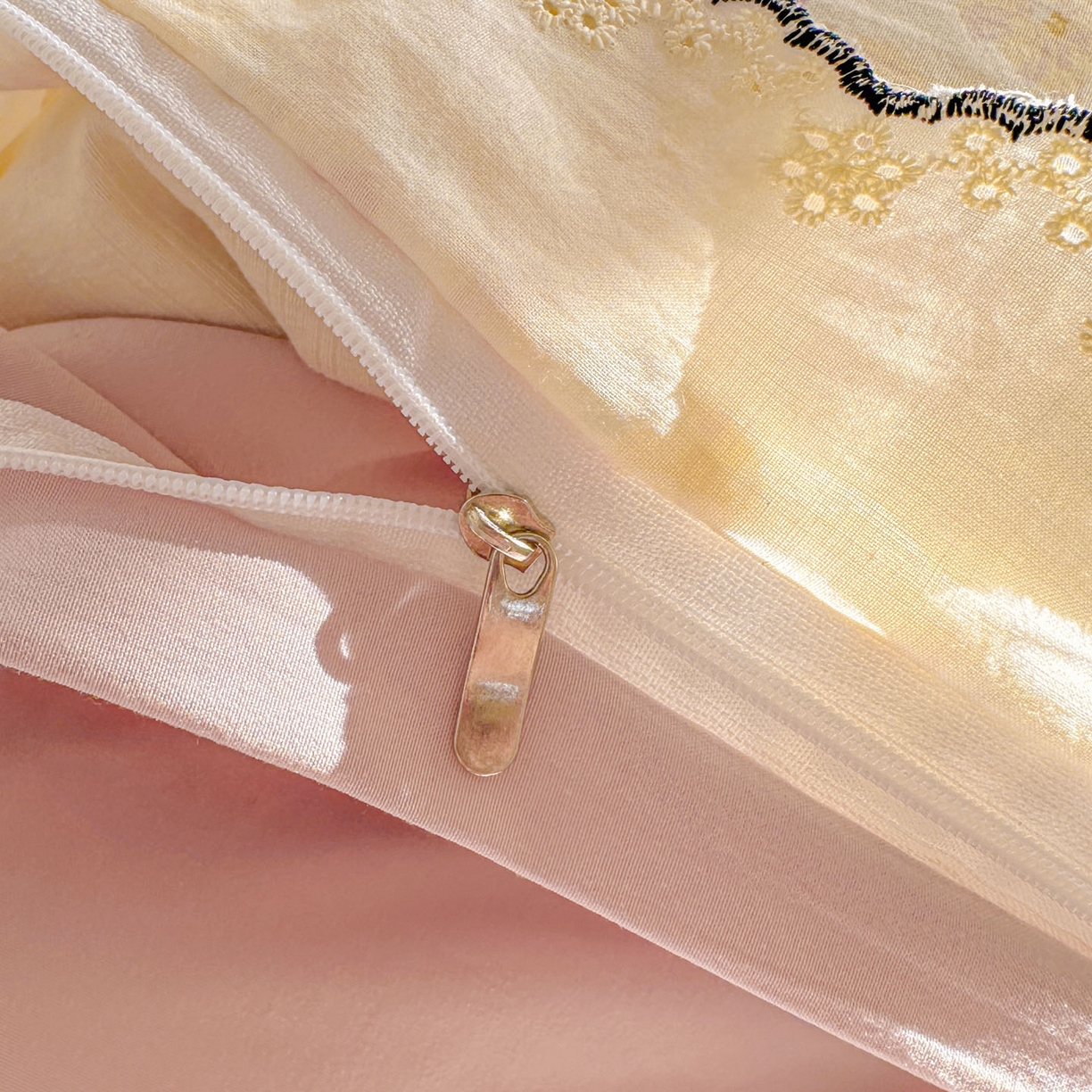 91家纺网 家纺一手货源 找家纺 晚爱家纺（原晚安家居） 2026春夏新款古法水洗棉复古法式花边四件套少女公主风 春日密语