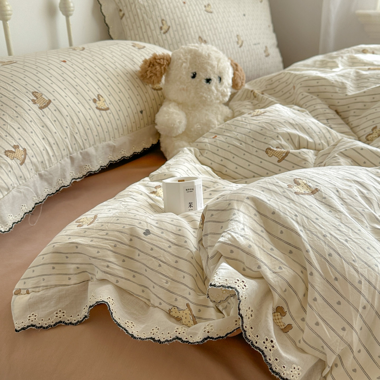 91家纺网 家纺一手货源 找家纺 晚爱家纺（原晚安家居） 2026春夏新款古法水洗棉复古法式花边四件套少女公主风 童趣木马