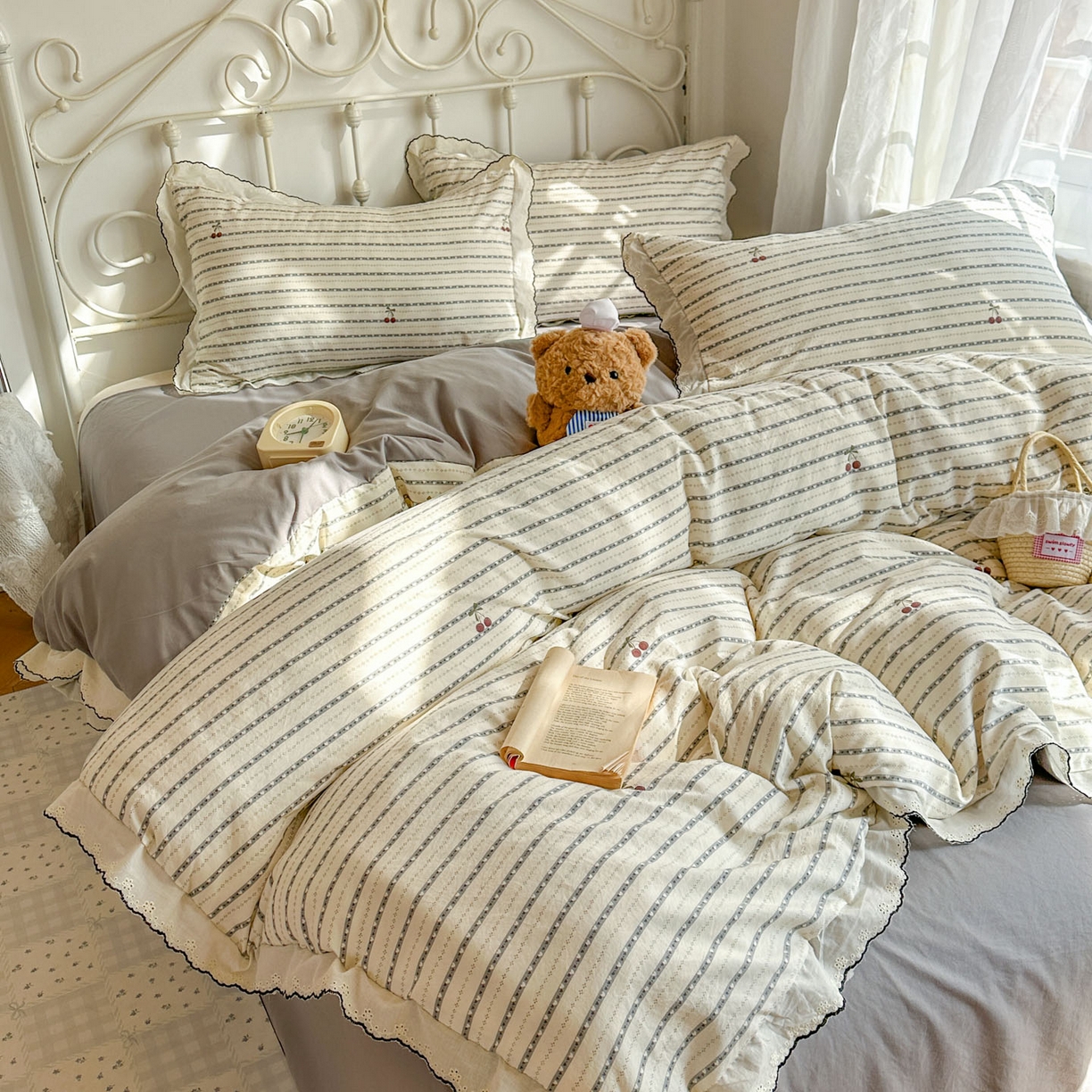 91家纺网 家纺一手货源 找家纺 晚爱家纺（原晚安家居） 2026春夏新款古法水洗棉复古法式花边四件套少女公主风 樱桃日记