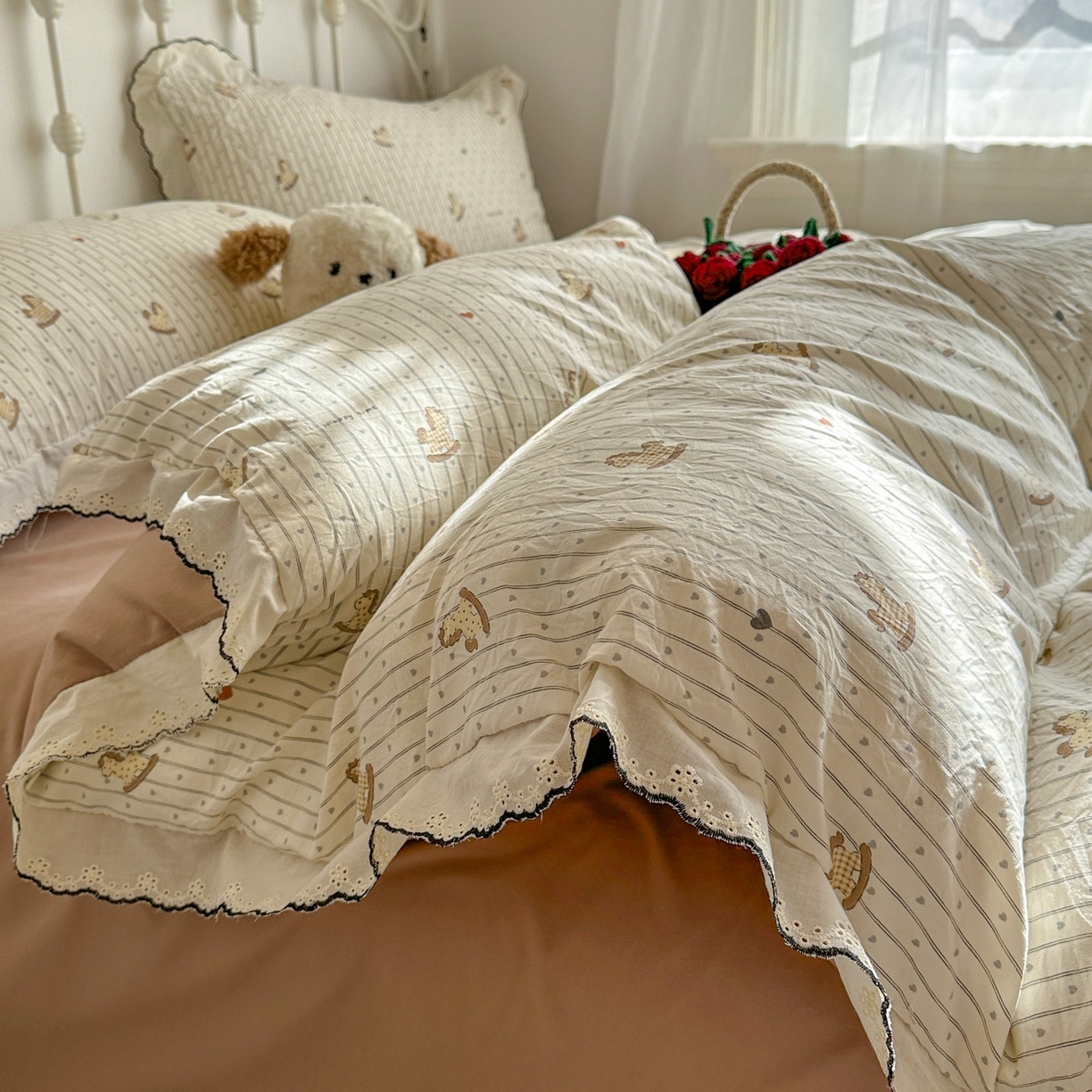 91家纺网 家纺一手货源 找家纺 晚爱家纺（原晚安家居） 2026春夏新款古法水洗棉复古法式花边四件套少女公主风 童趣木马