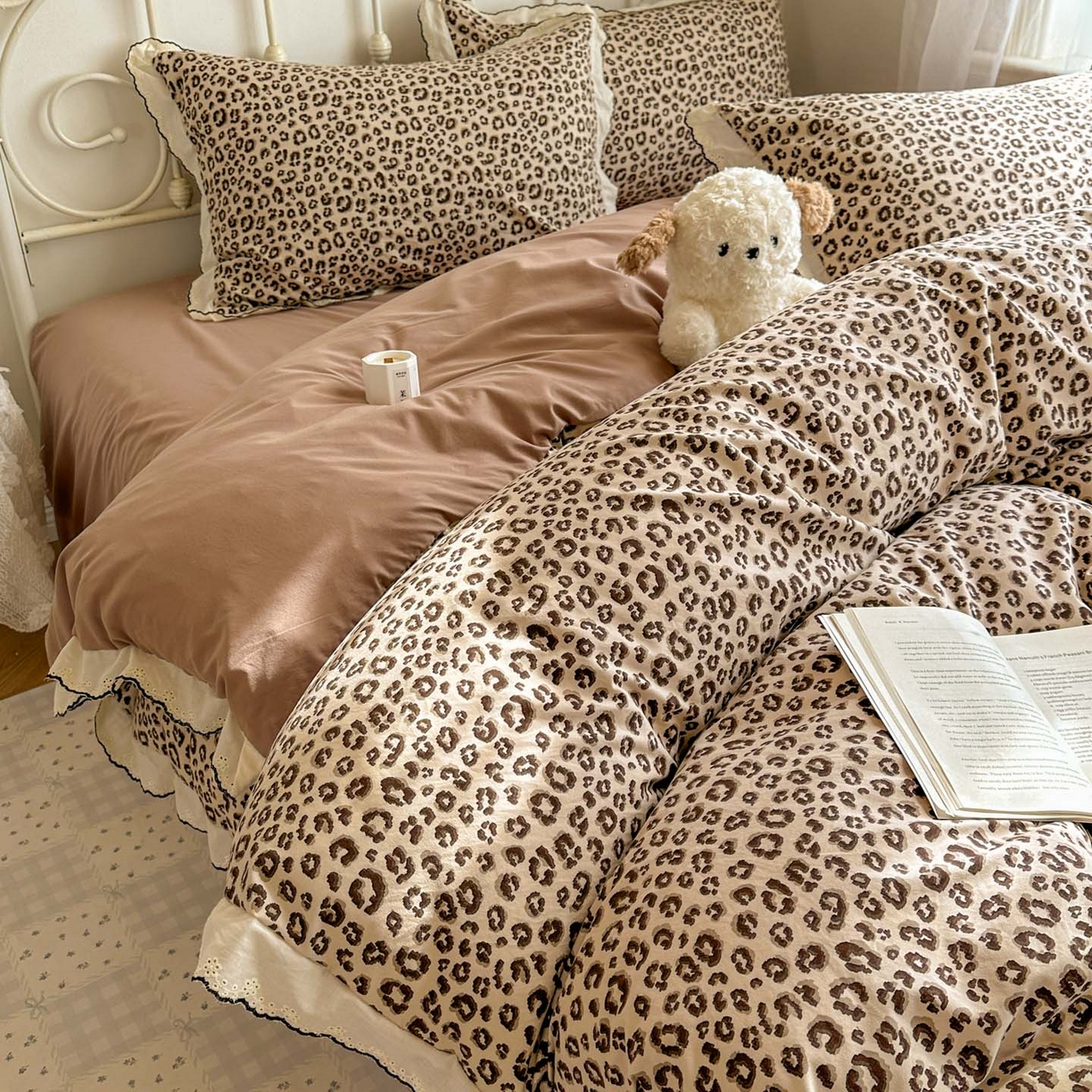 91家纺网 家纺一手货源 找家纺 晚爱家纺（原晚安家居） 2026春夏新款古法水洗棉复古法式花边四件套少女公主风 焦糖豹纹