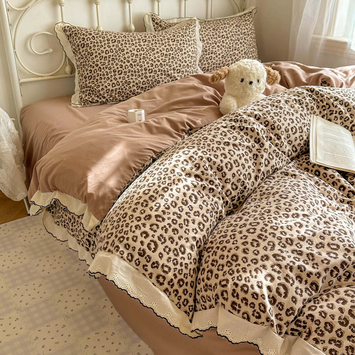 91家纺网 家纺一手货源 找家纺 晚爱家纺（原晚安家居） 2026春夏新款古法水洗棉复古法式花边四件套少女公主风 焦糖豹纹