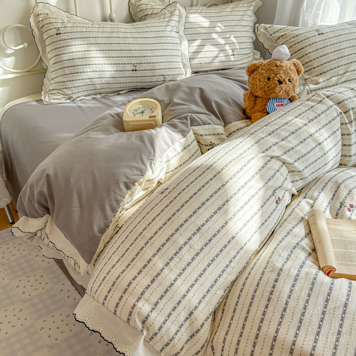 91家纺网 家纺一手货源 找家纺 晚爱家纺（原晚安家居） 2026春夏新款古法水洗棉复古法式花边四件套少女公主风 樱桃日记