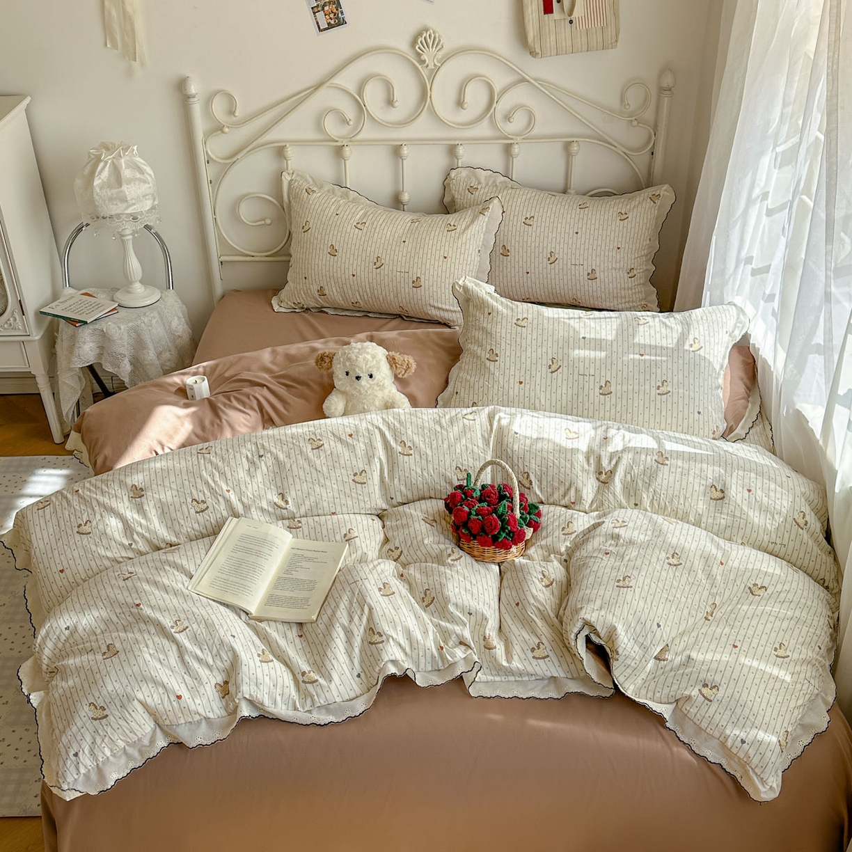 91家纺网 家纺一手货源 找家纺 晚爱家纺（原晚安家居） 2026春夏新款古法水洗棉复古法式花边四件套少女公主风 童趣木马